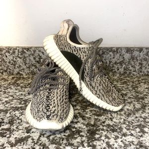 ✨ Yeezy Adidas 350 Turtle Dove ✨